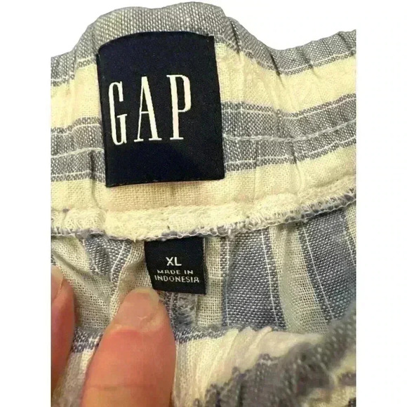 Gap Linen Blend Shorts Blue and White Striped, Size XL, NWT - Picture 3 of 7